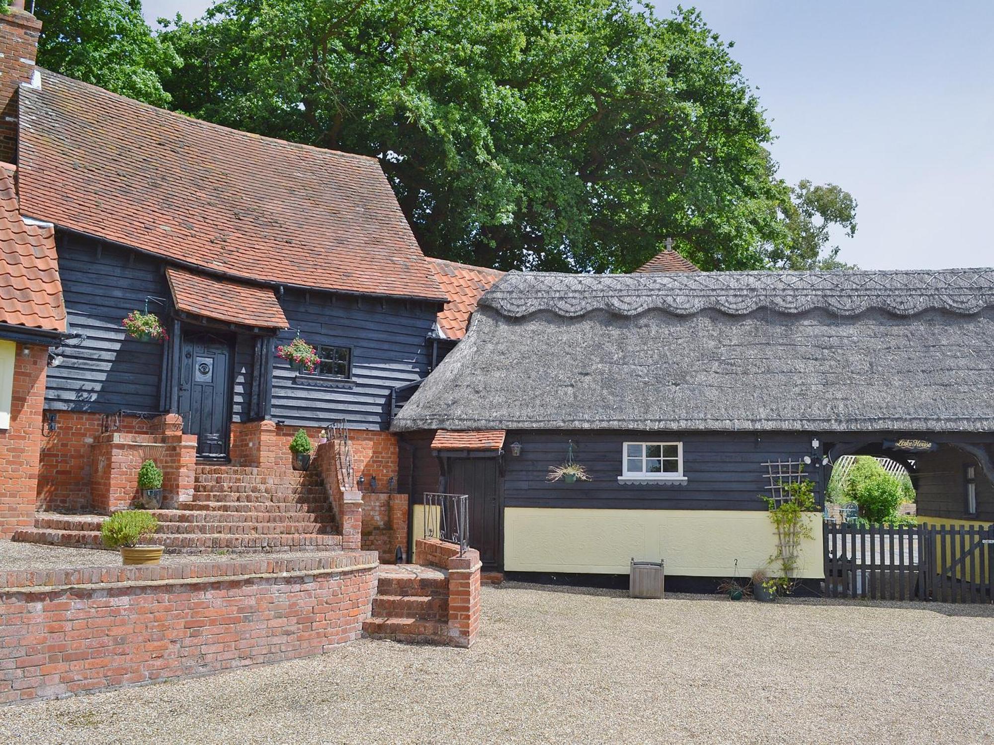 Lake House Cottage Finchingfield Kültér fotó